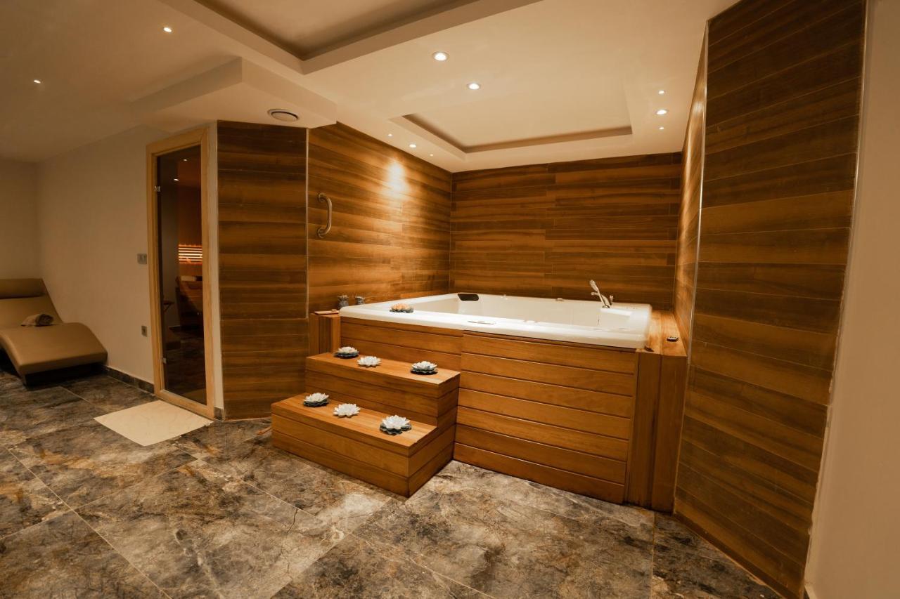 Business Life Hotel Bakirkoey Istanbul Exterior photo